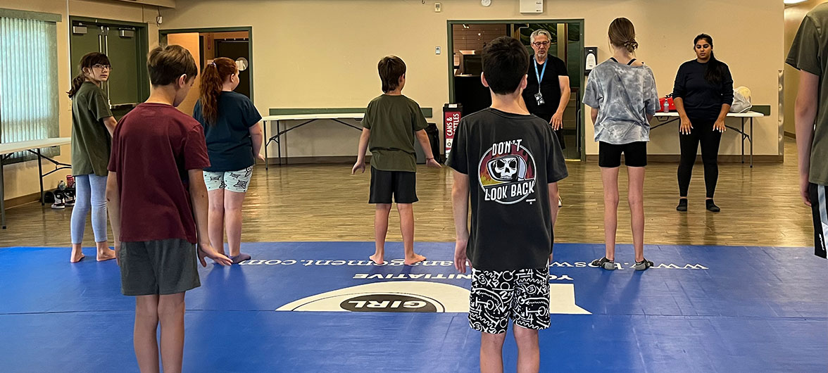 Kids on martial art mat